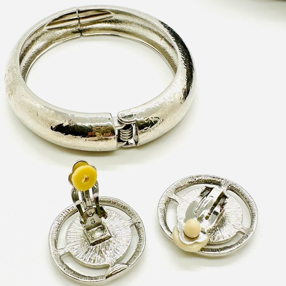 Vintage Bracelet & Abalone Earrings - Picture 8 of 14